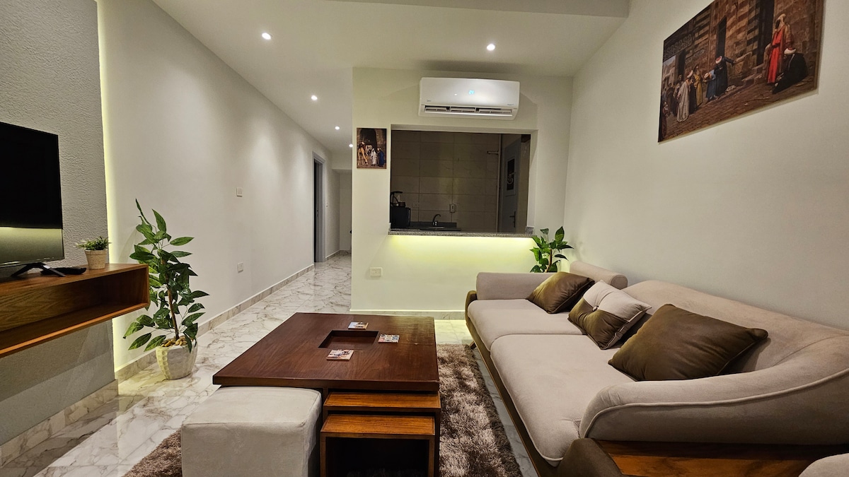 B601 · 1BR Apartment in Downtown Cairo Qasr El Nil B601 — Living Room, photo 9