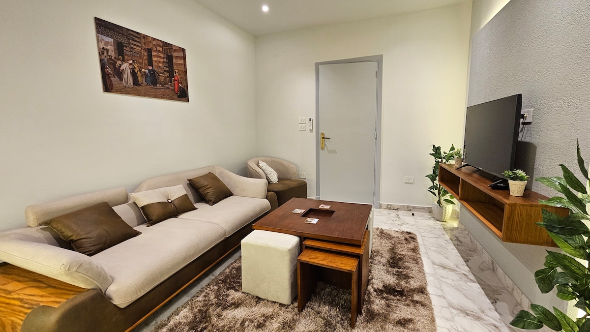 B601 · 1BR Apartment in Downtown Cairo Qasr El Nil B601 — Living Room, photo 10