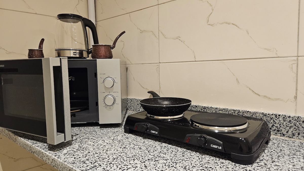 G204 · 2BR Apartment near Tahrir Square Cairo G204 — Kitchenette, photo 3