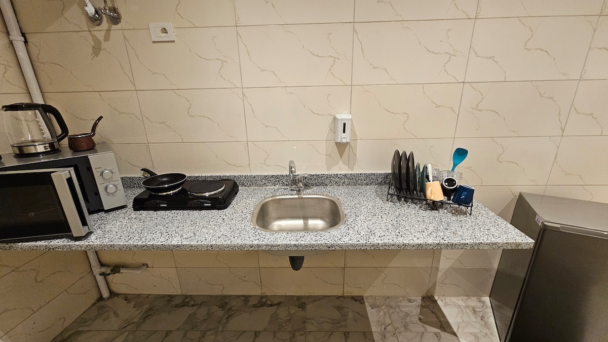 G504 · 2BR Apartment in Downtown Cairo Qasr El Nil G504 — Kitchenette, photo 4