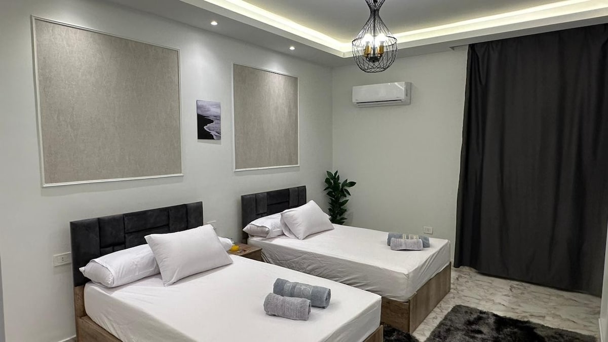 G504 · 2BR Apartment in Downtown Cairo Qasr El Nil G504 — Second Bedroom, photo 2