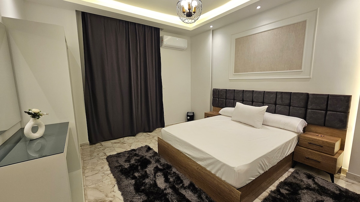 G504 · 2BR Apartment in Downtown Cairo Qasr El Nil G504 — Master Bedroom, photo 1