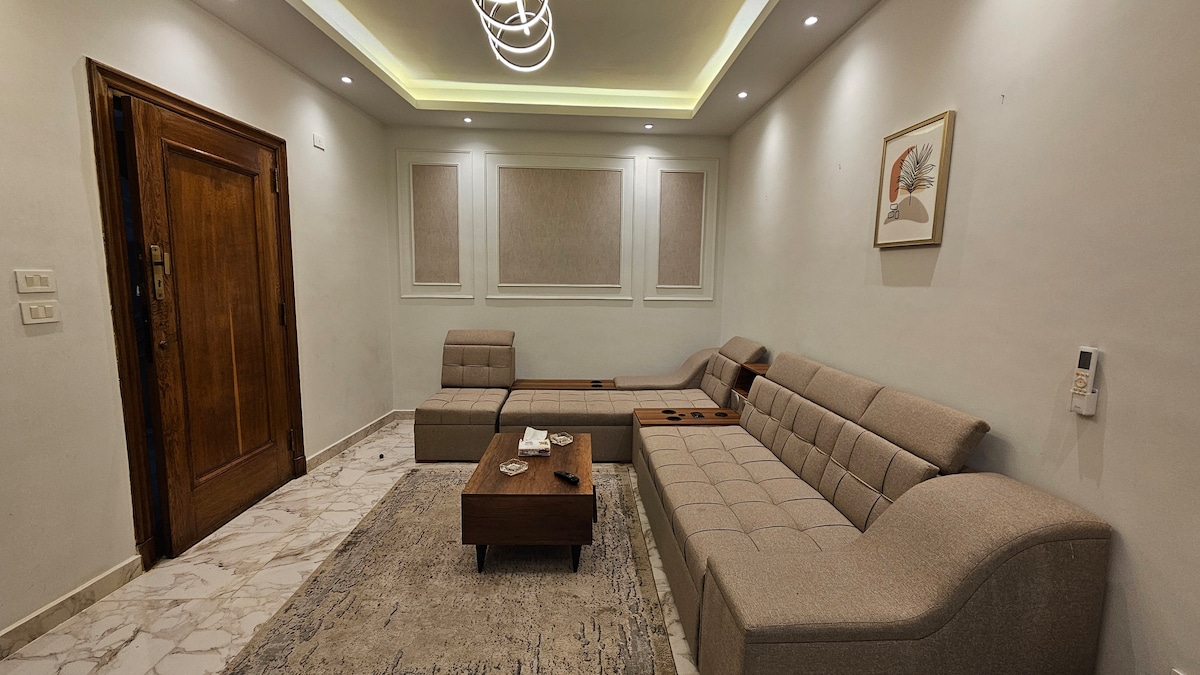 G504 · 2BR Apartment in Downtown Cairo Qasr El Nil G504 — Living Room, photo 5
