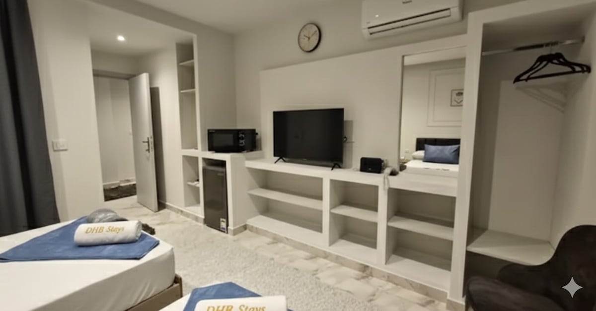 G302 · Serviced Studio near Egyptian Museum G302 — photo 6