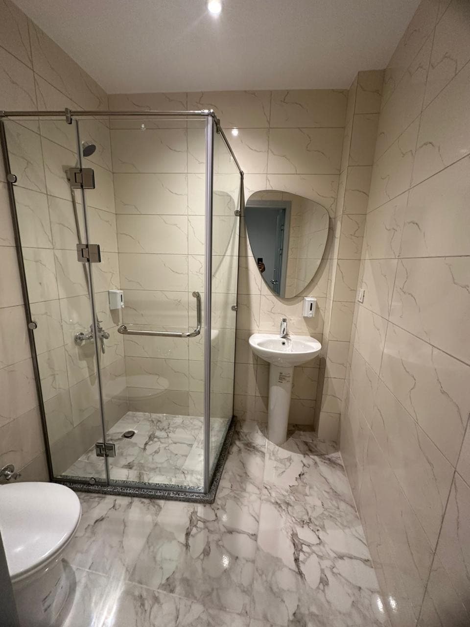 G303 · Short Term Rental near Ramses Station G303 — photo 5