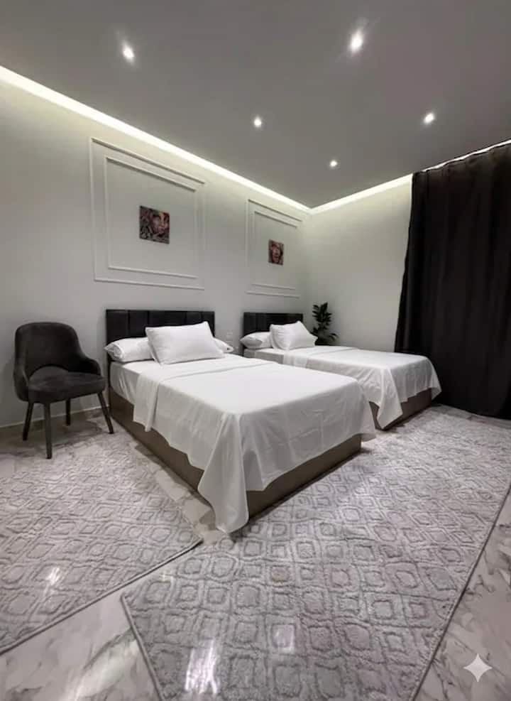 Short Term Rental near Ramses Station G303