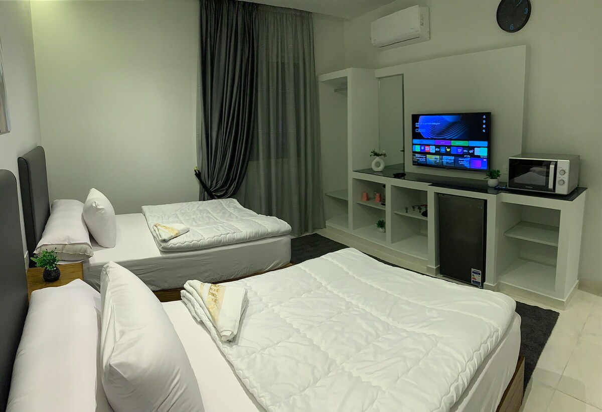 G403 · Short Term Rental near Ramses Station G403 — photo 2