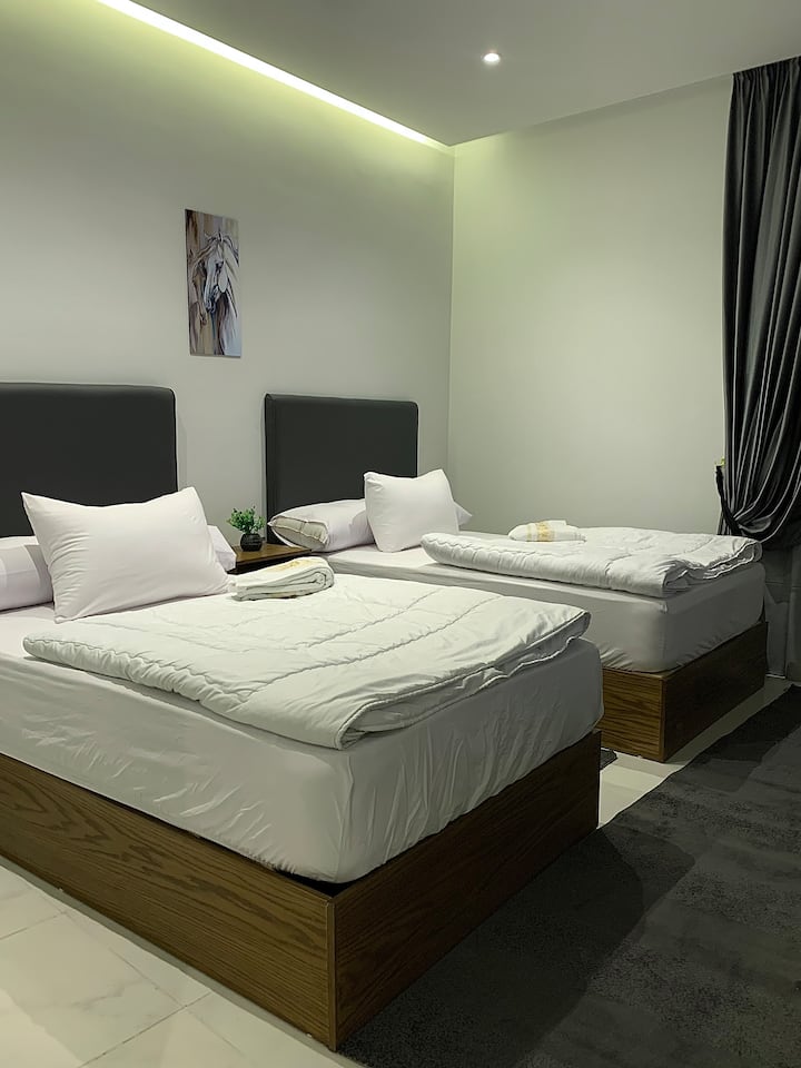 Short Term Rental near Ramses Station G403