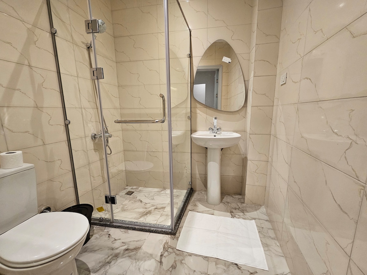 G103 · Short Term Rental near Ramses Station G103 — photo 10