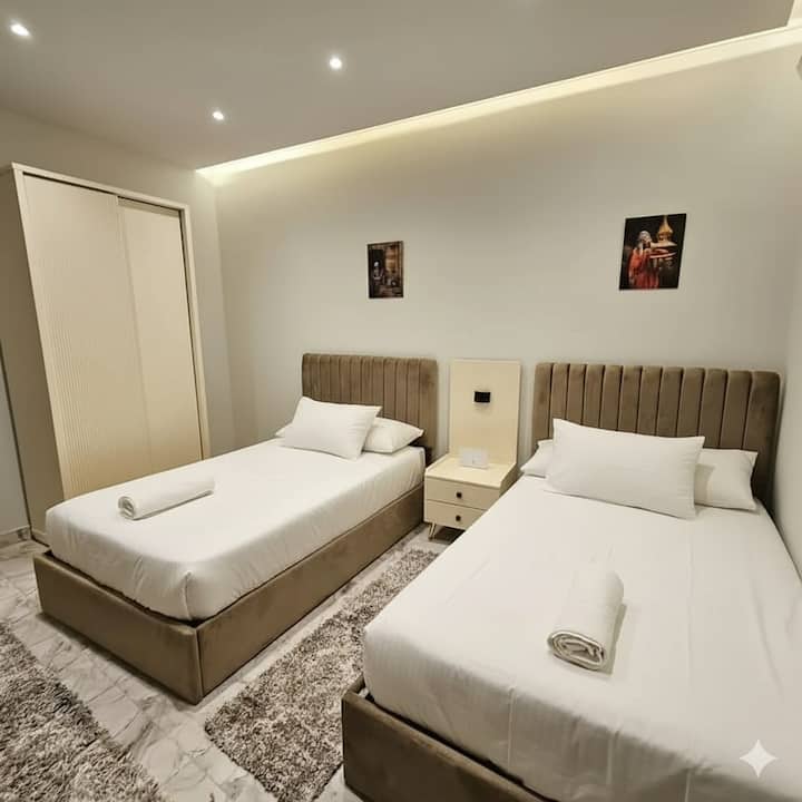 Short Term Rental near Ramses Station G103