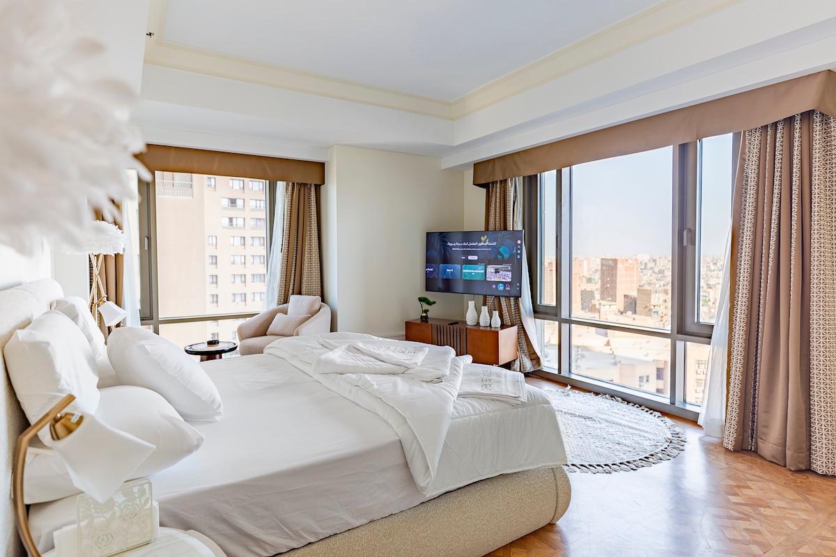 St. Regis corner suite interior